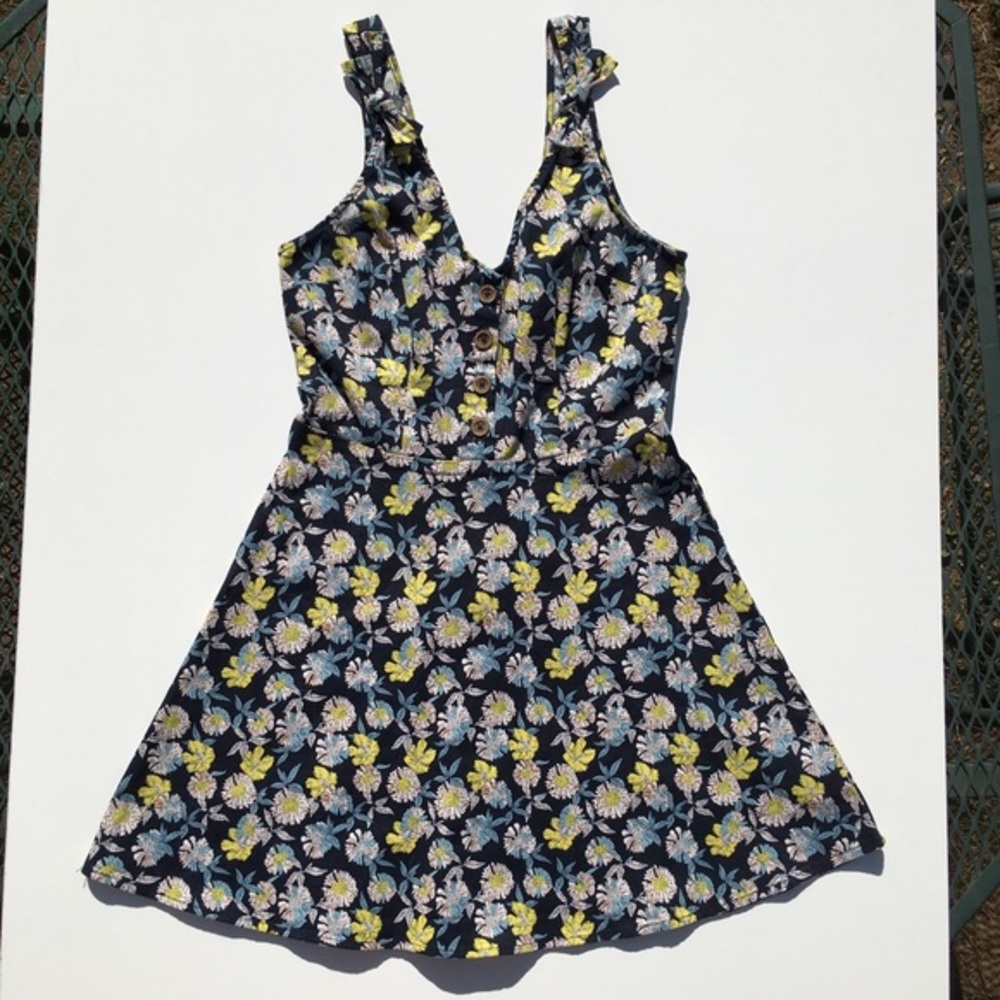 Forever 21 Floral Dress Size Medium